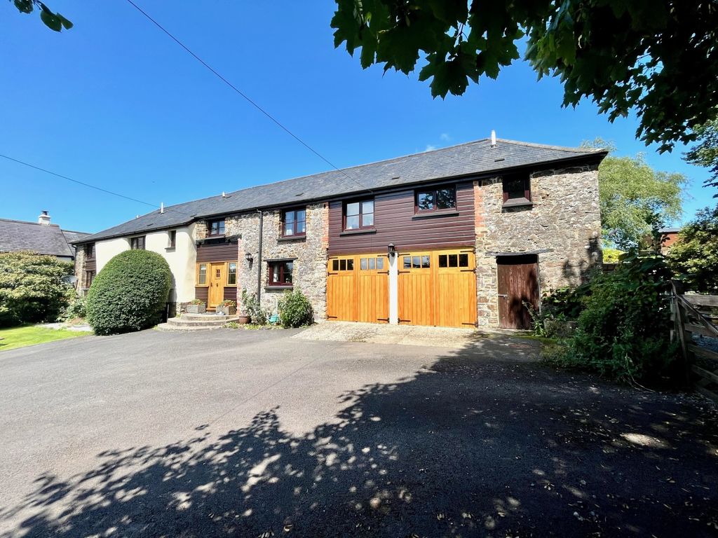 5 bed detached house for sale in Wellsprings Lane, Sampford Courtenay