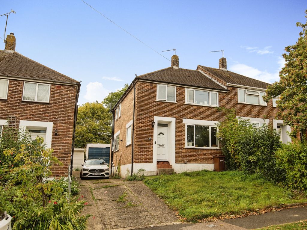 3 bed semidetached house for sale in Greenway, Chatham, Kent ME5, £