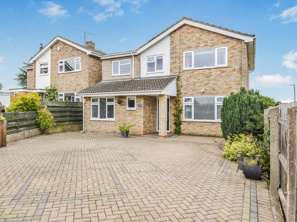 4 bed detached house for sale in Mead End, Biggleswade SG18 Zoopla