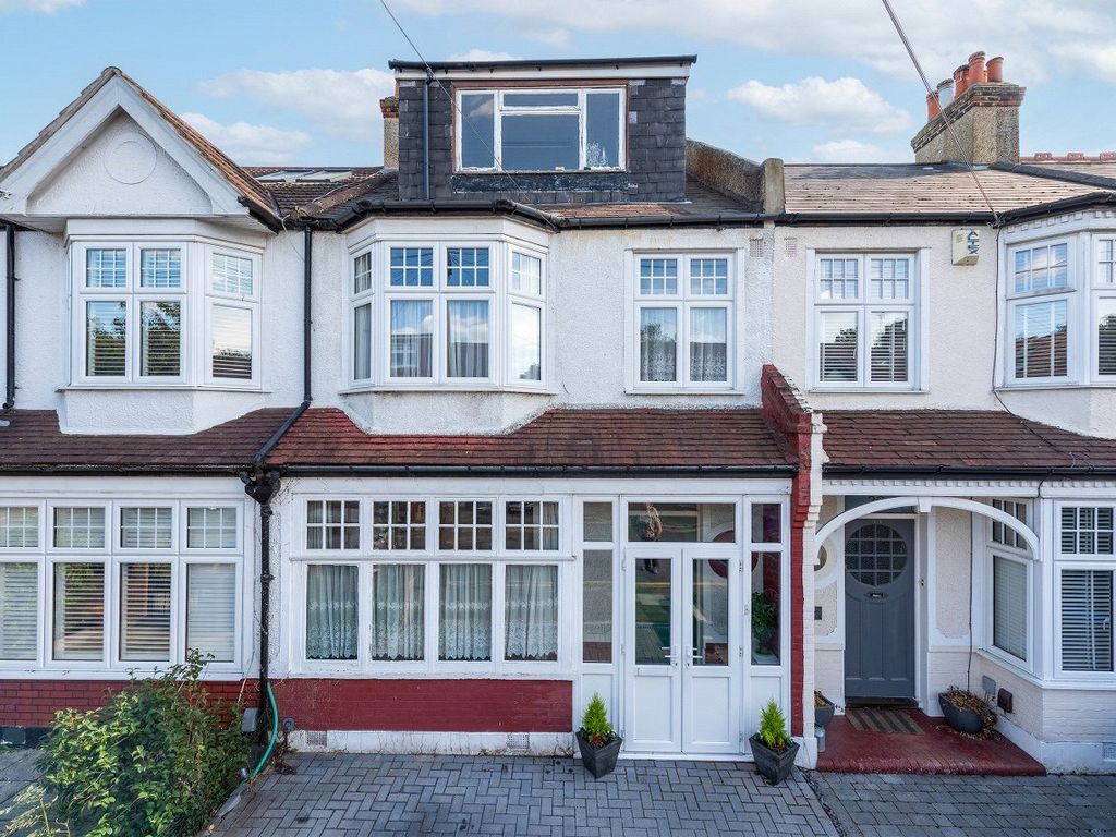 Abbott Avenue, London SW20