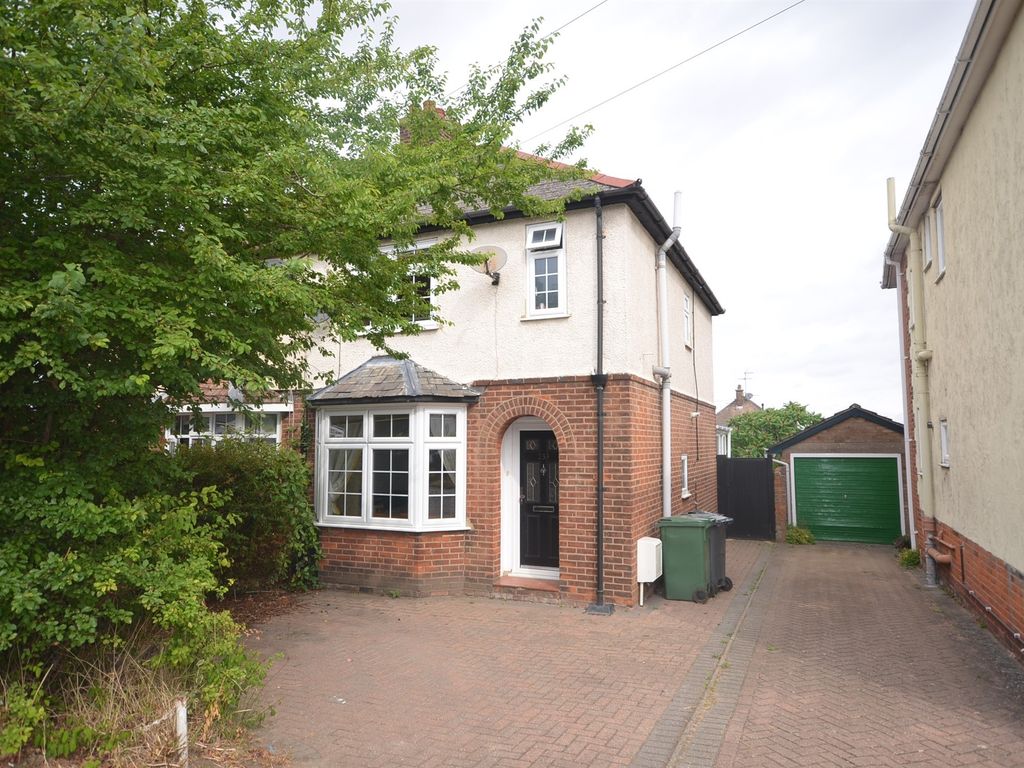 3 bed semidetached house for sale in Coggeshall Road, Braintree CM7 Zoopla