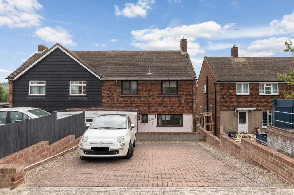 3 bed semidetached house for sale in Downsview, Chatham ME5 Zoopla