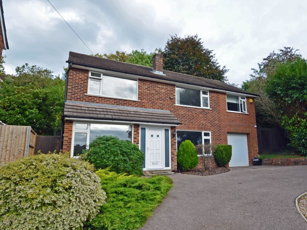5 bed detached house for sale in Valley View, Chesham, Buckinghamshire