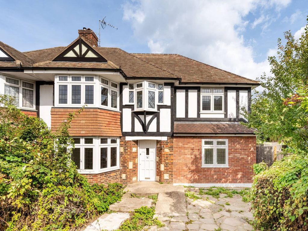 4 bed semidetached house to rent in Beverley Way, Raynes Park, London