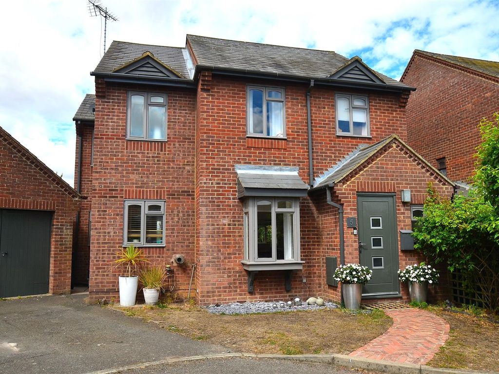 4 bed detached house for sale in Woodlands Meade, Weston, Hitchin SG4