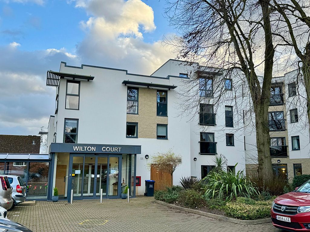 1 bed flat for sale in Wilton Court, Southbank Road, Kenilworth CV8, £