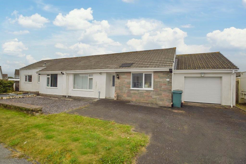 4 bed detached bungalow for sale in Carlyon Close, Threemilestone