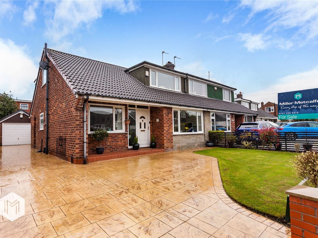 4 bed semidetached house for sale in Vernon Road, Greenmount, Bury