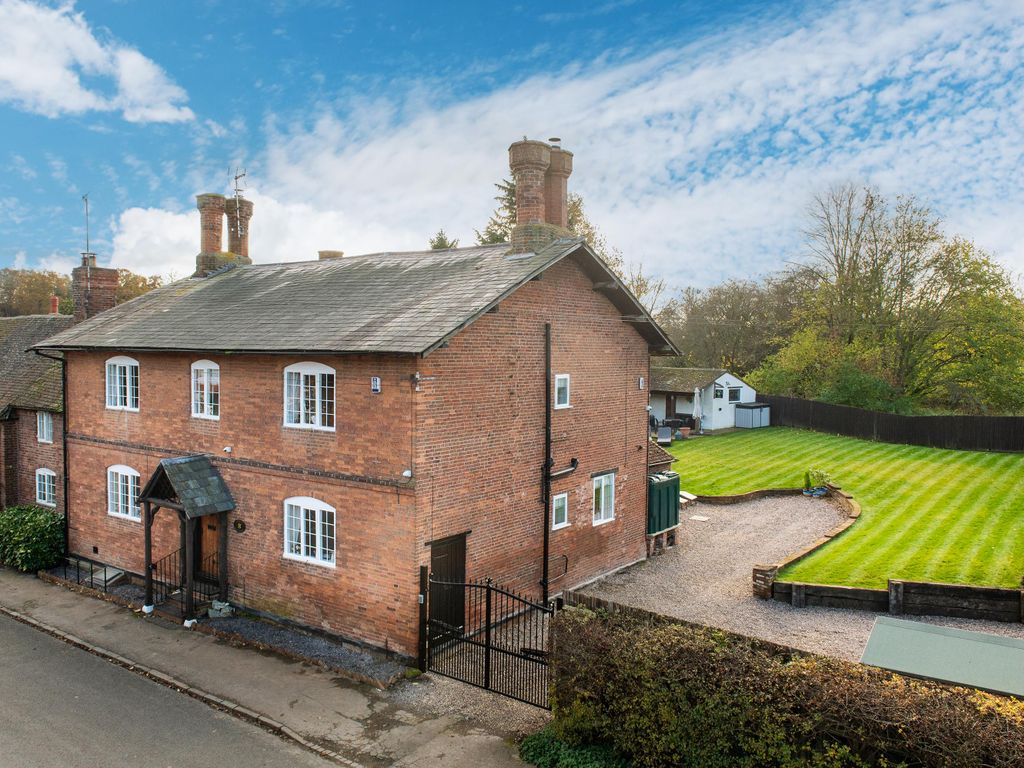 4 bed cottage for sale in Birmingham Road, Stoneleigh, Coventry CV8, £