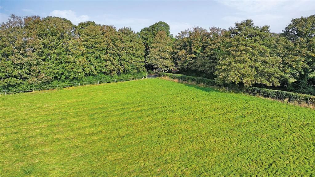 Land for sale in Salisbury Hill, Over Wallop, Stockbridge SO20, £10,000