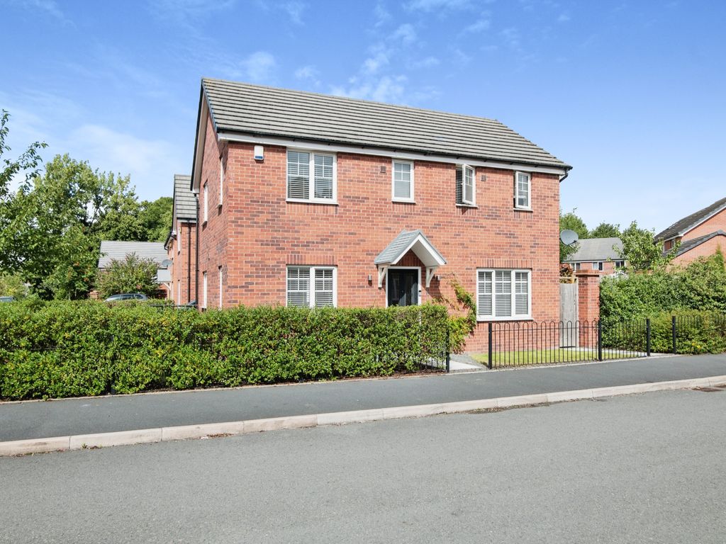 3 bed detached house for sale in Wicket Drive, Birmingham B16, £385,000
