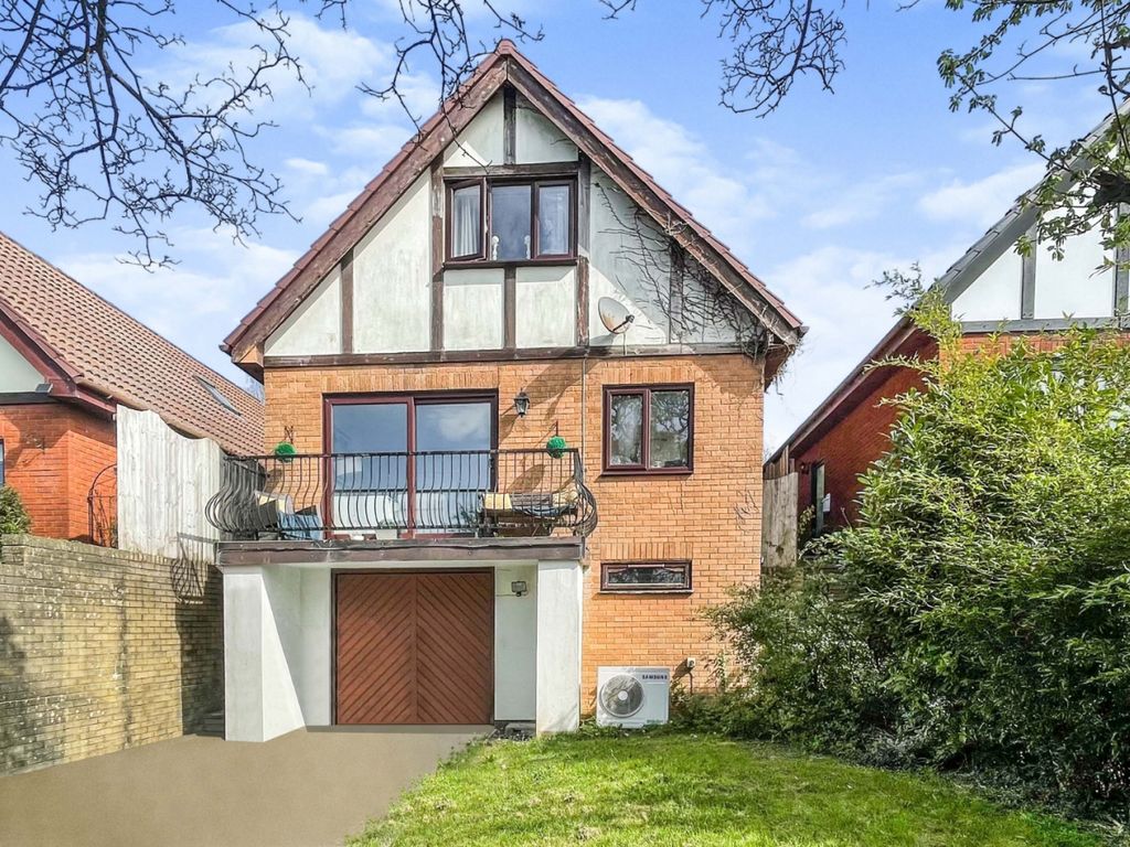 4 bed detached house for sale in The Woodlands, Brackla, Bridgend CF31