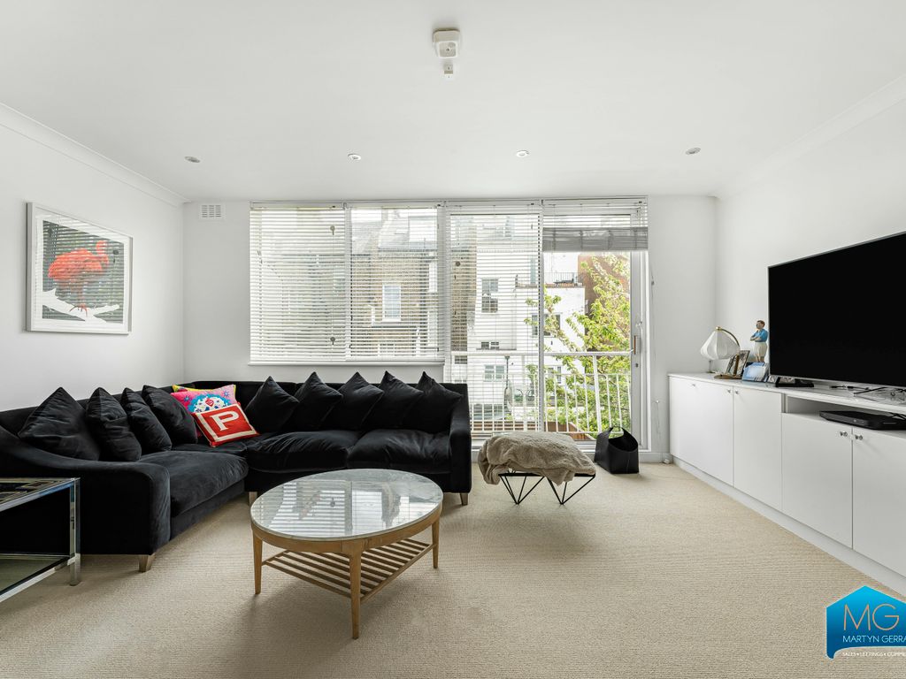 6 bed detached house to rent in Meadowbank, Primrose Hill, London NW3