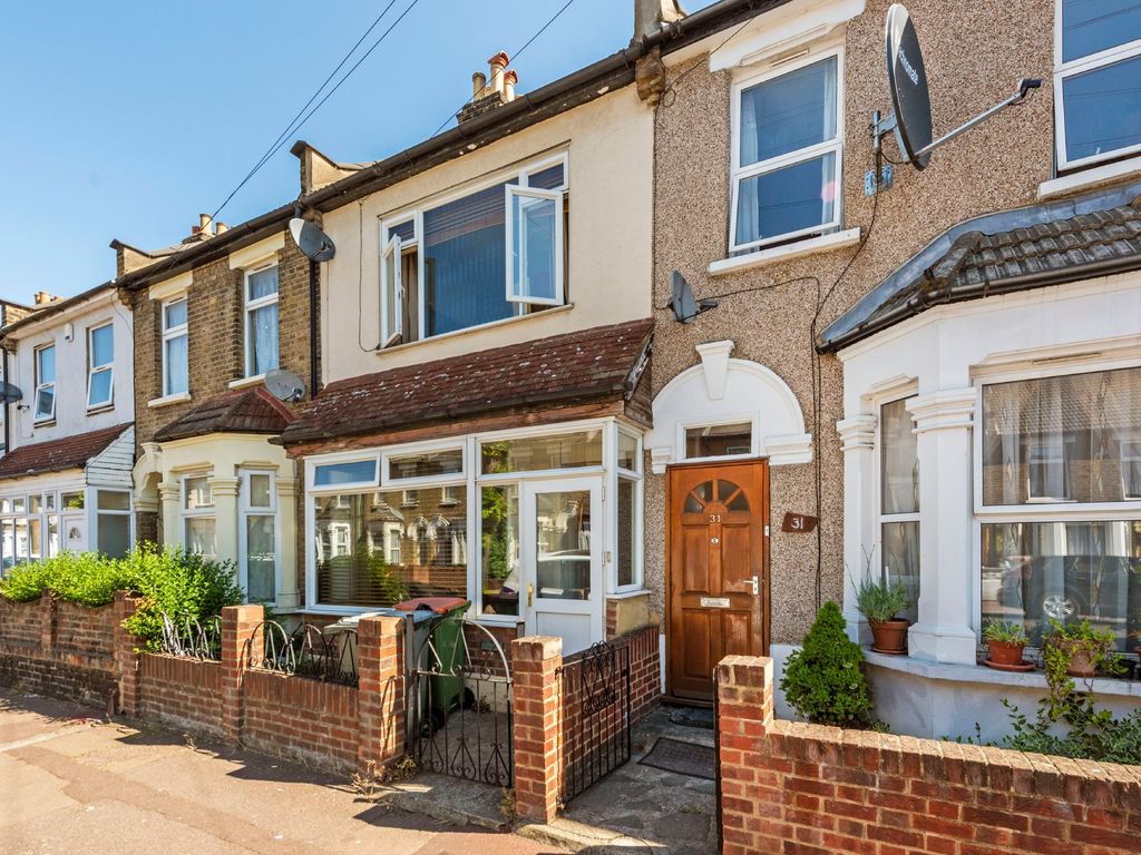 3 bed terraced house to rent in St Albans, London E6 Zoopla