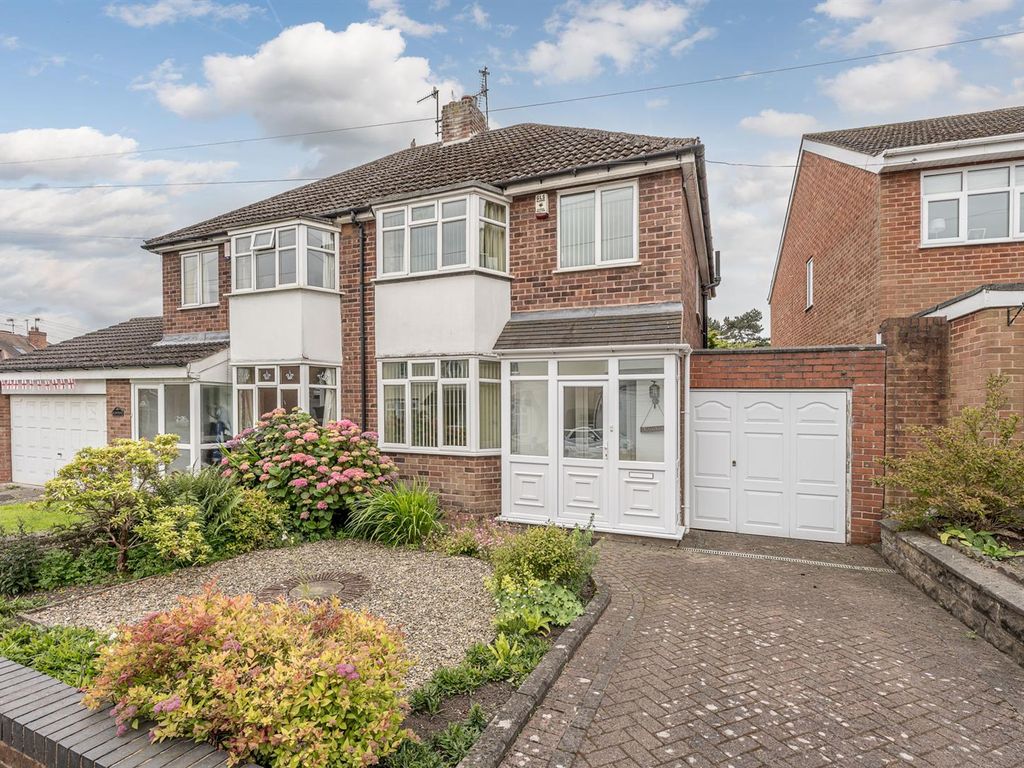 3 bed semidetached house for sale in Hope Street, Wordsley DY8, £