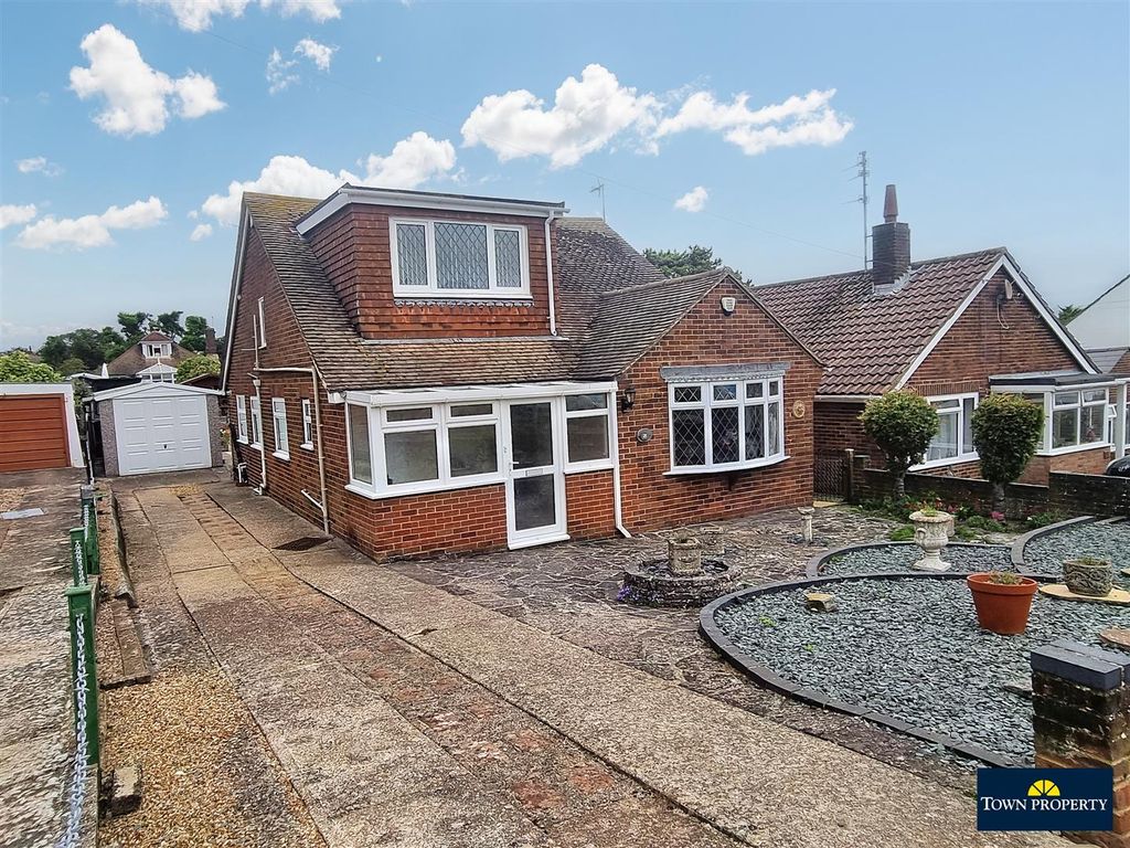 3 bed detached bungalow for sale in Eridge Road, Eastbourne BN21, £