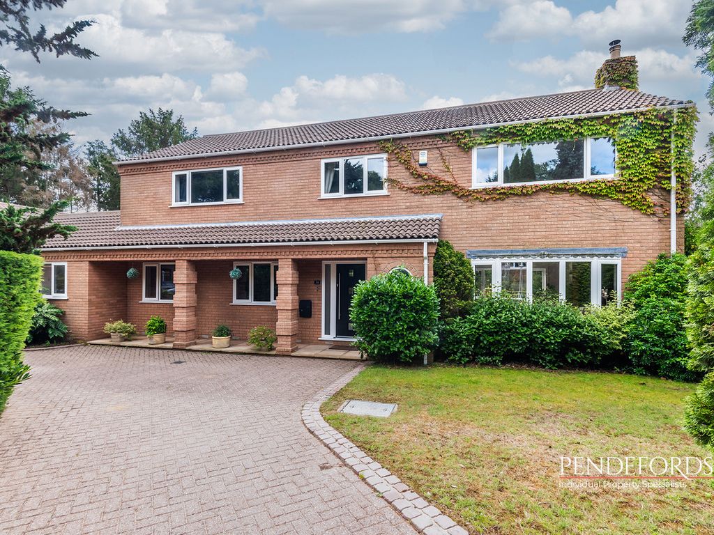 6 bed detached house for sale in Beechlands, Taverham NR8, £900,000