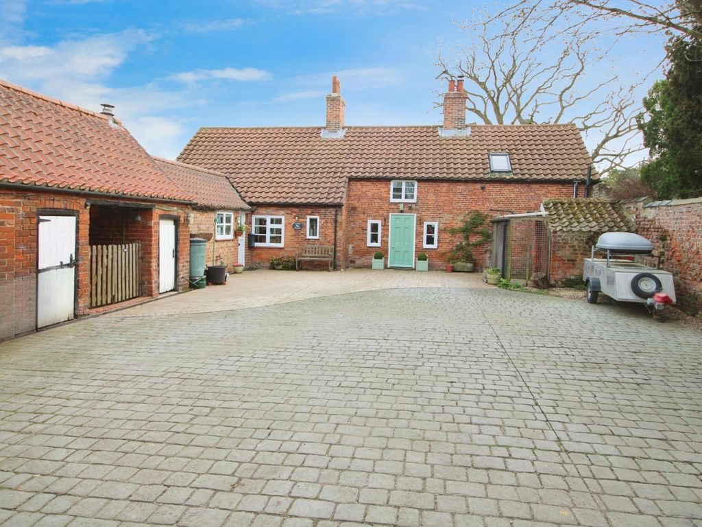 4 bed cottage for sale in Church Lane, Aylesby, Grimsby DN37, £475,000