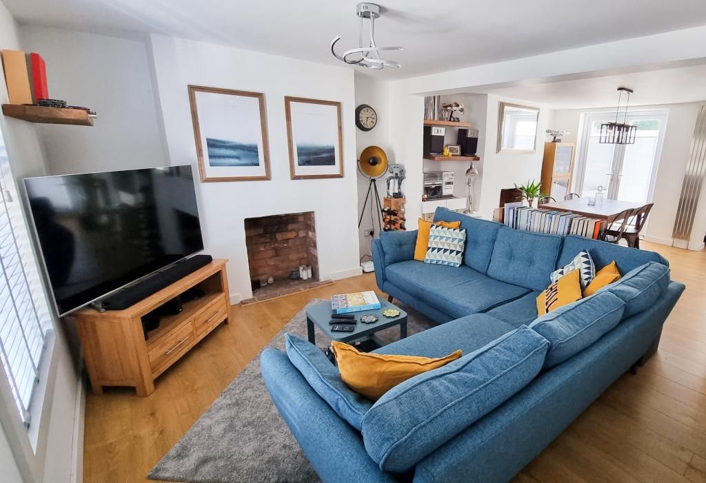 2 bed terraced house to rent in Park Street, Cheltenham GL50 Zoopla