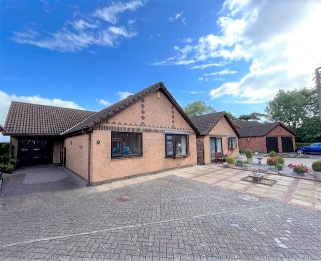 2 bed detached bungalow to rent in Langden Fold, Grimsargh, Preston PR2 Zoopla