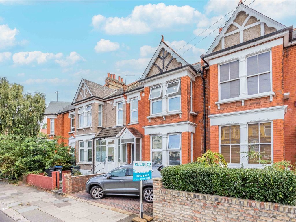 3 bed terraced house for sale in Warwick Road, London N11 Zoopla