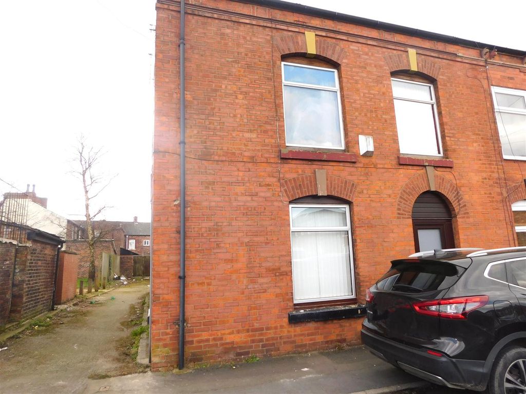 3 bed end terrace house for sale in Derby Street, Failsworth
