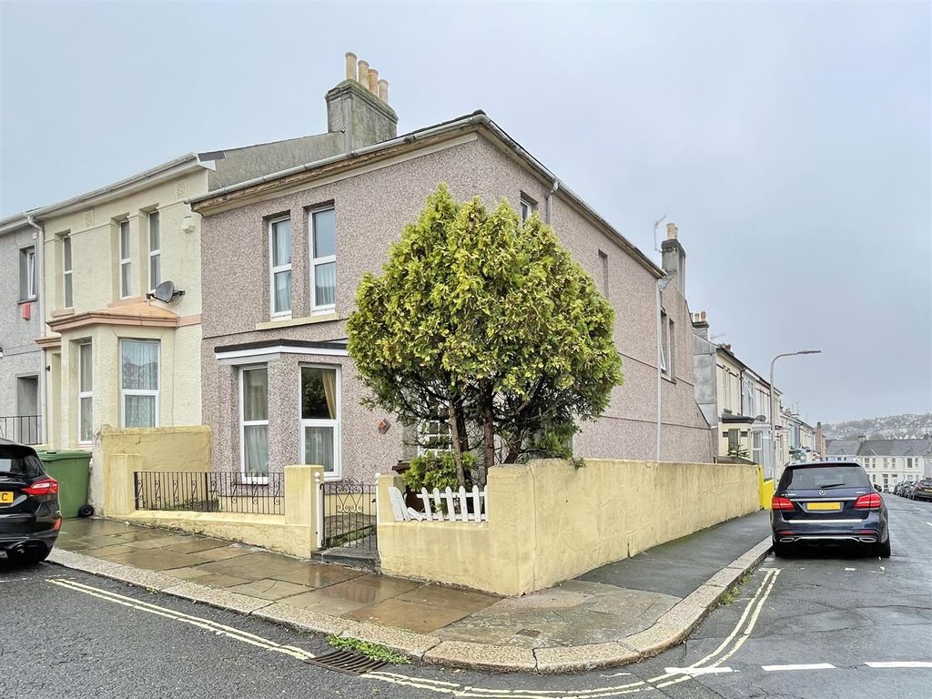 3 bed end terrace house for sale in West Hill Road, Mutley, Plymouth