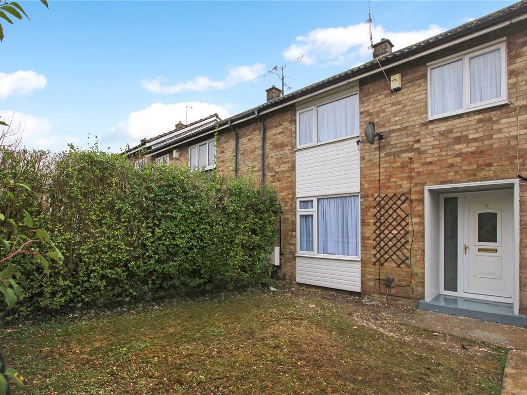 3 bed terraced house to rent in Willow Way, Houghton Regis, Dunstable