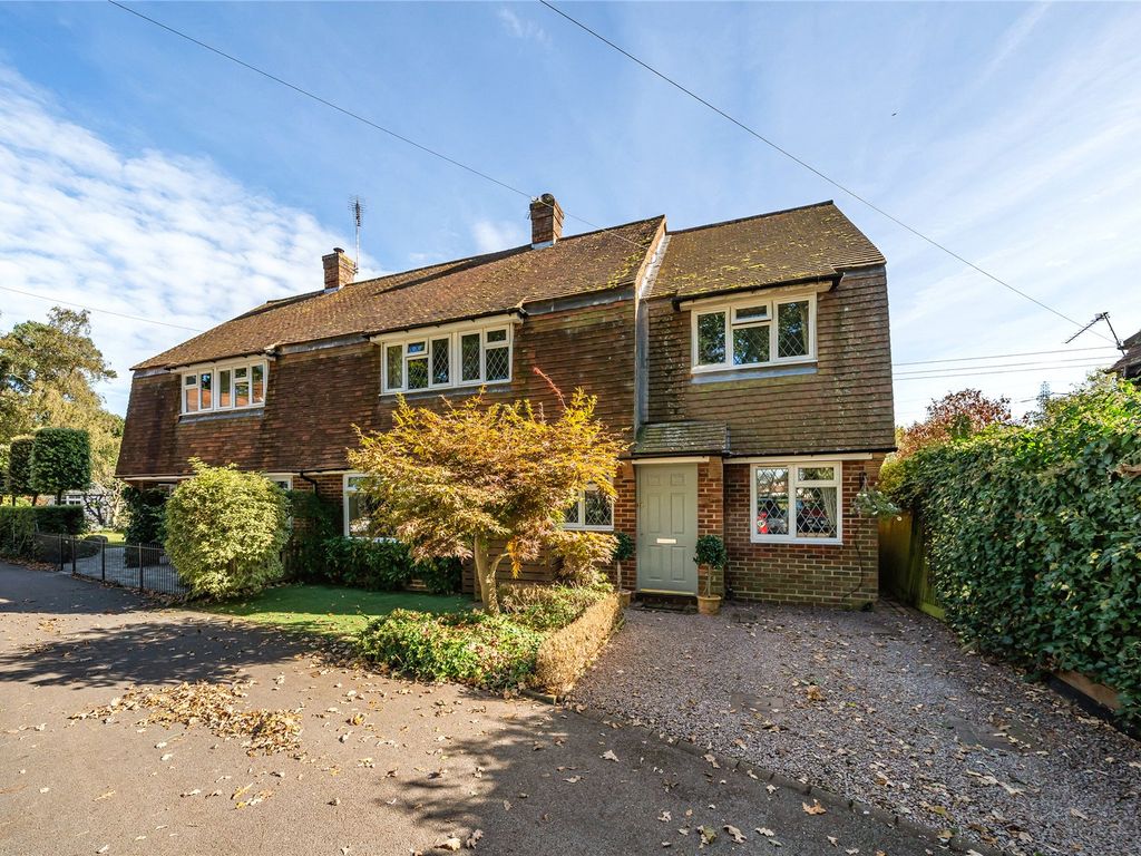 4 bed semidetached house for sale in Ripley, Surrey GU23, £850,000