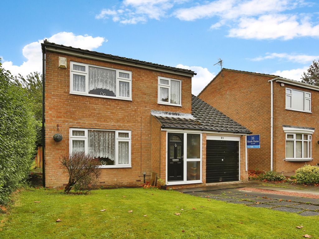 4 bed detached house for sale in Alfreton Close, Brandon, Durham DH7, £