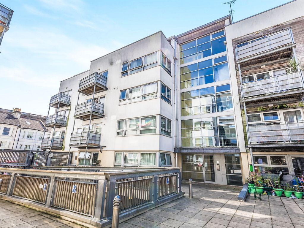 2 bed flat for sale in Springfield Road, Brighton BN1 Zoopla