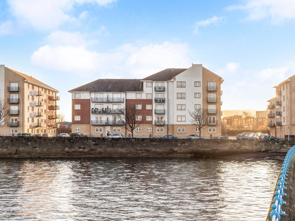 Redwood Court, Greenock, Renfrewshire PA16  