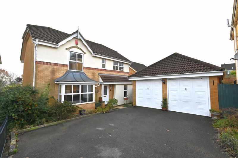 4 bed detached house for sale in Spencer Drive, Midsomer Norton