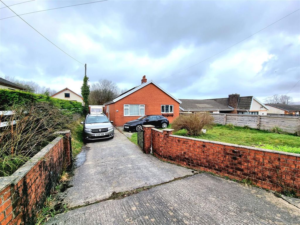 3 bed detached bungalow for sale in Penygroes Road, Blaenau, Ammanford