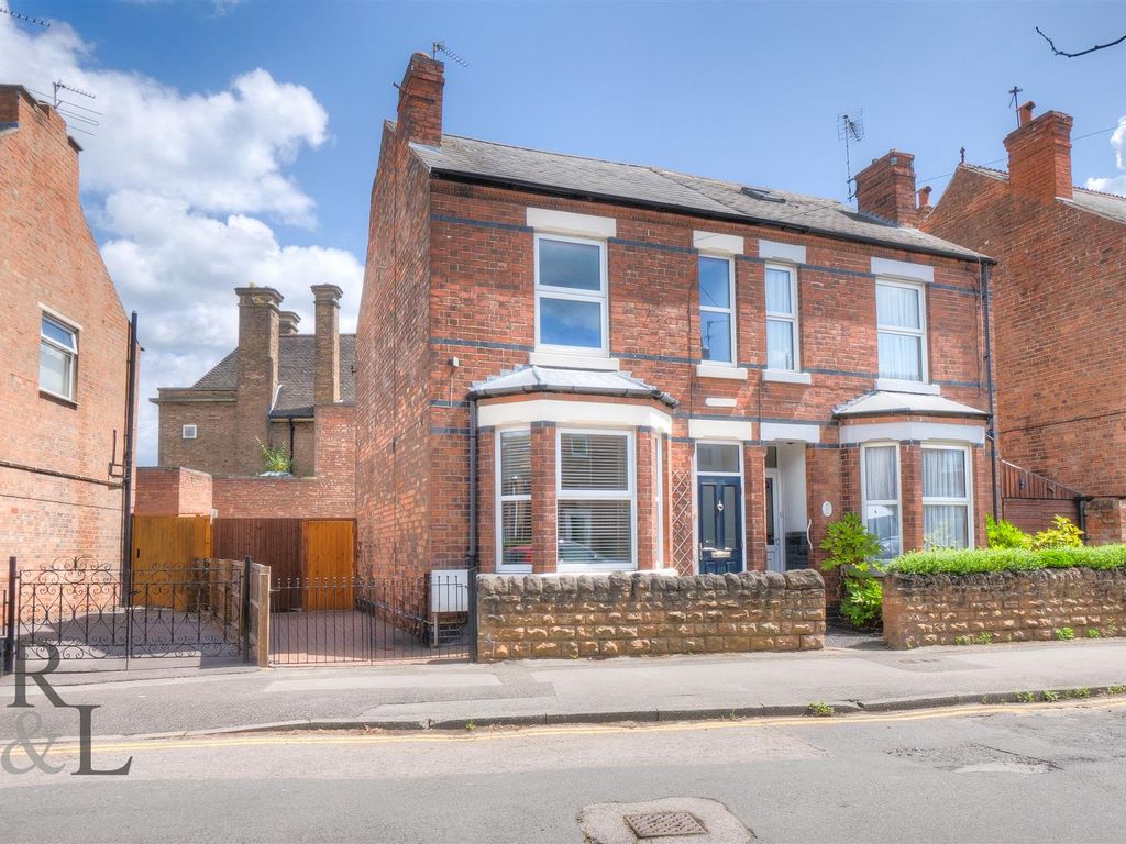 3 bed semidetached house for sale in Exchange Road, West Bridgford
