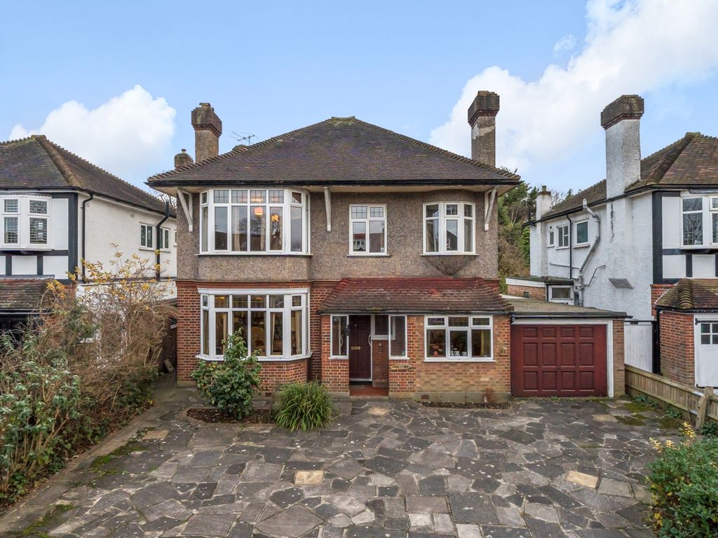 4 bed detached house for sale in Grove Park Road, London SE9, £800,000