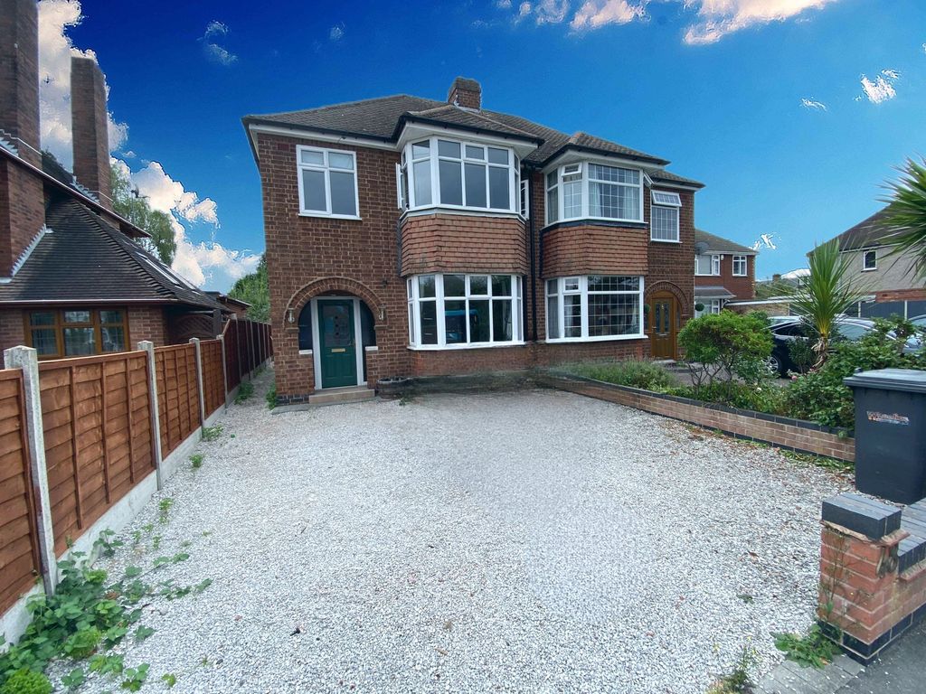 3 bed semidetached house for sale in Newdigate Road, Bedworth CV12