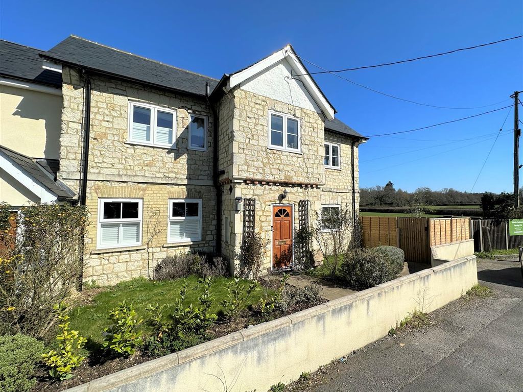 4 bed terraced house for sale in Dockenfield Road, Bucks Horn Oak