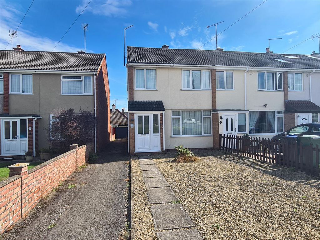 Stonelea Close, Chippenham SN14  