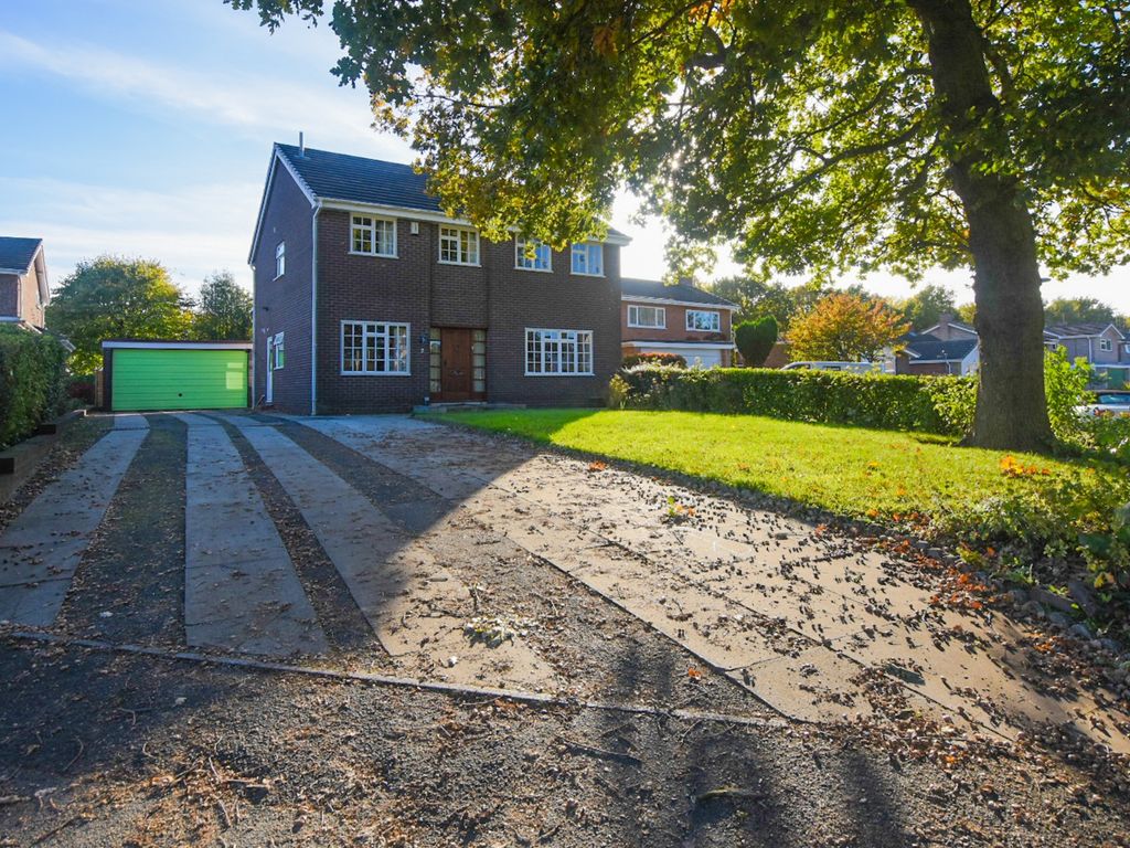 4 bed detached house for sale in Eaglesfield CW8 Zoopla