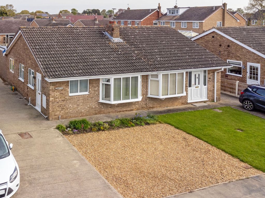 3 bed semidetached bungalow for sale in Minster View, Wigginton, York