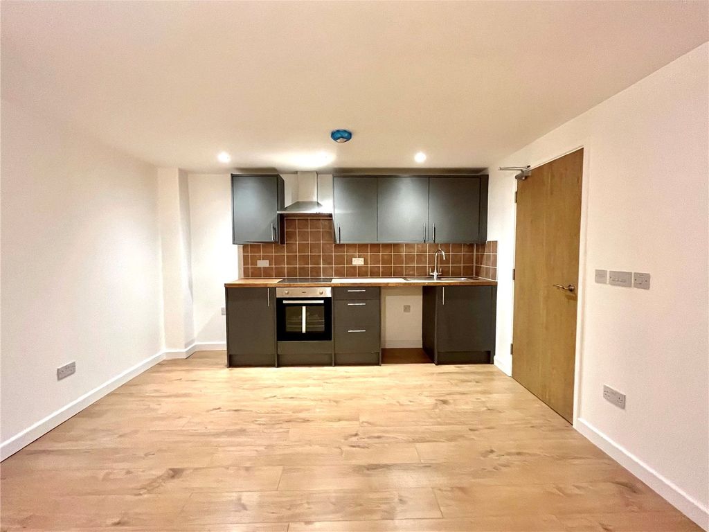 1 bed flat to rent in Castilian Street, Northampton, Northamptonshire