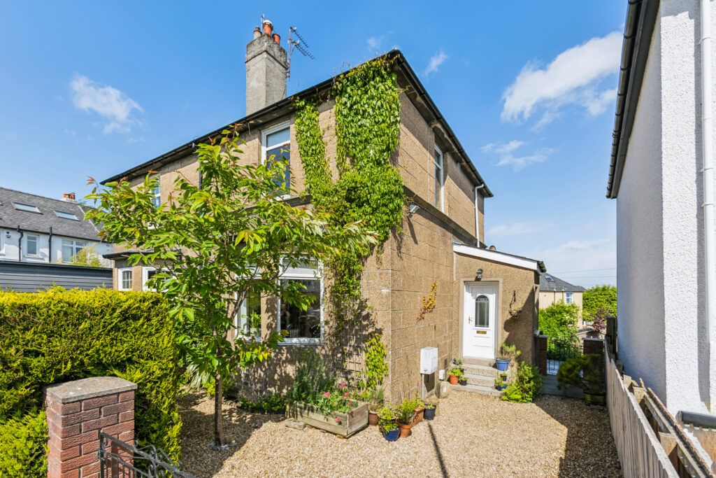 3 bed semidetached house for sale in Ferngrove Ave, Kelvindale G12, £