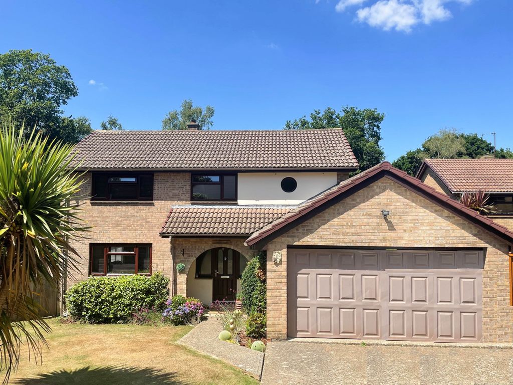 4 bed detached house for sale in Woodside Avenue, Alverstone Garden Village, Sandown PO36 Zoopla