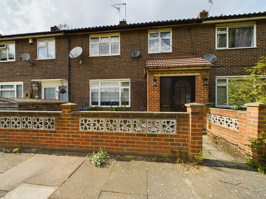 3 bed terraced house for sale in Panfield Road, London SE2, £400,000