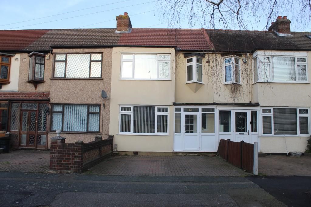 3 bed terraced house to rent in Grove Park Road, Rainham, Essex RM13, £