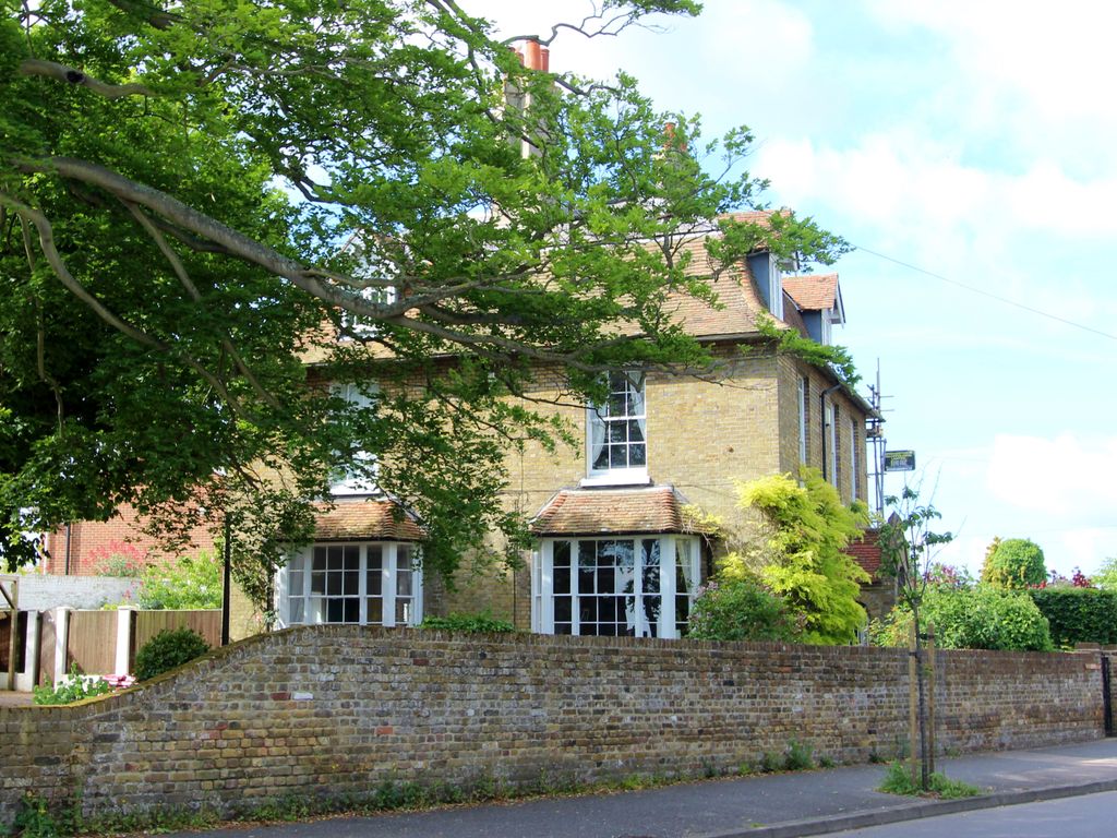 6 bed detached house for sale in Dover Road, Walmer, Deal CT14 Zoopla