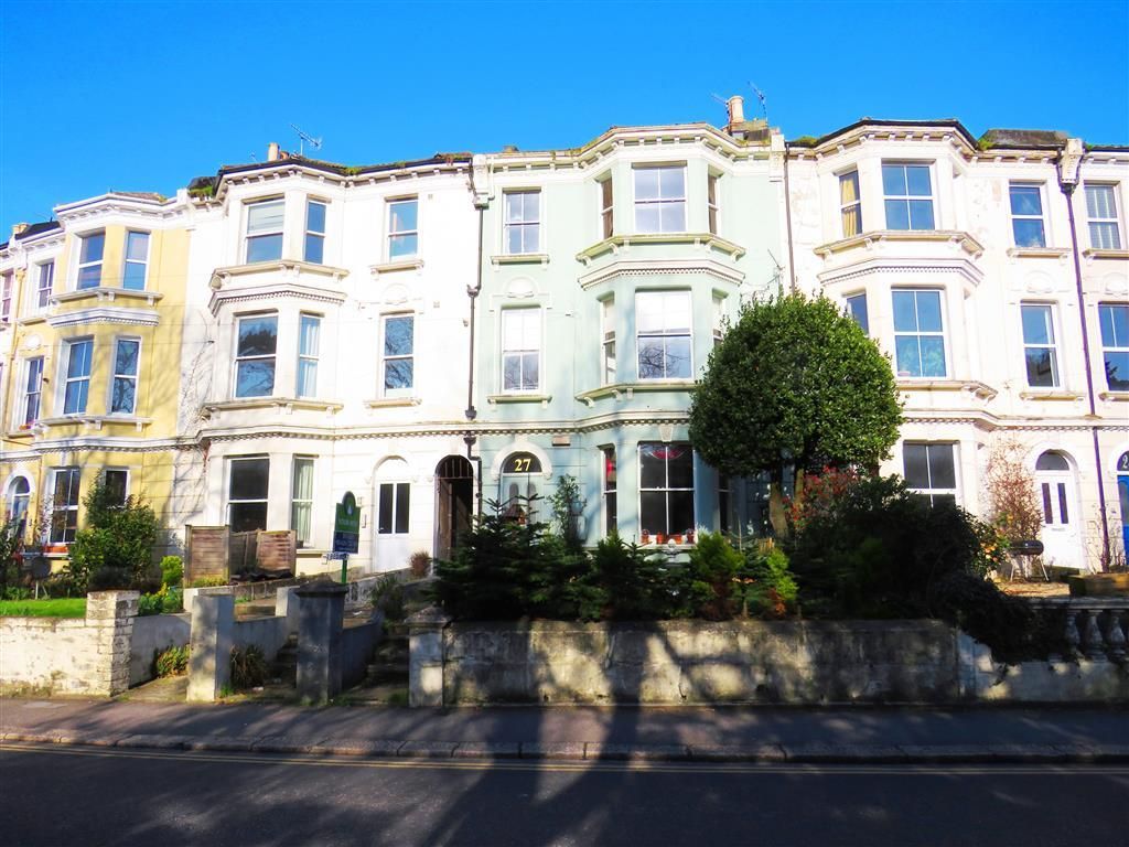 2 bed flat to rent in St. Helens Road, Hastings TN34, £880 pcm Zoopla