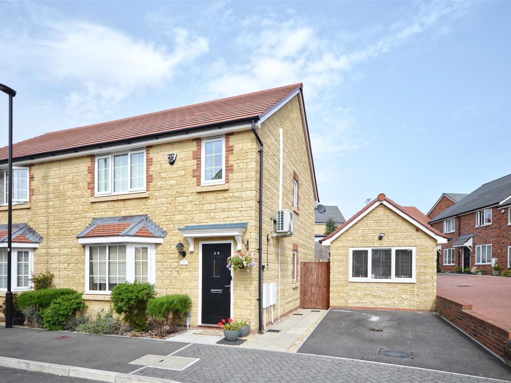 3 bed semidetached house for sale in Bridle Avenue, Whitchurch Village
