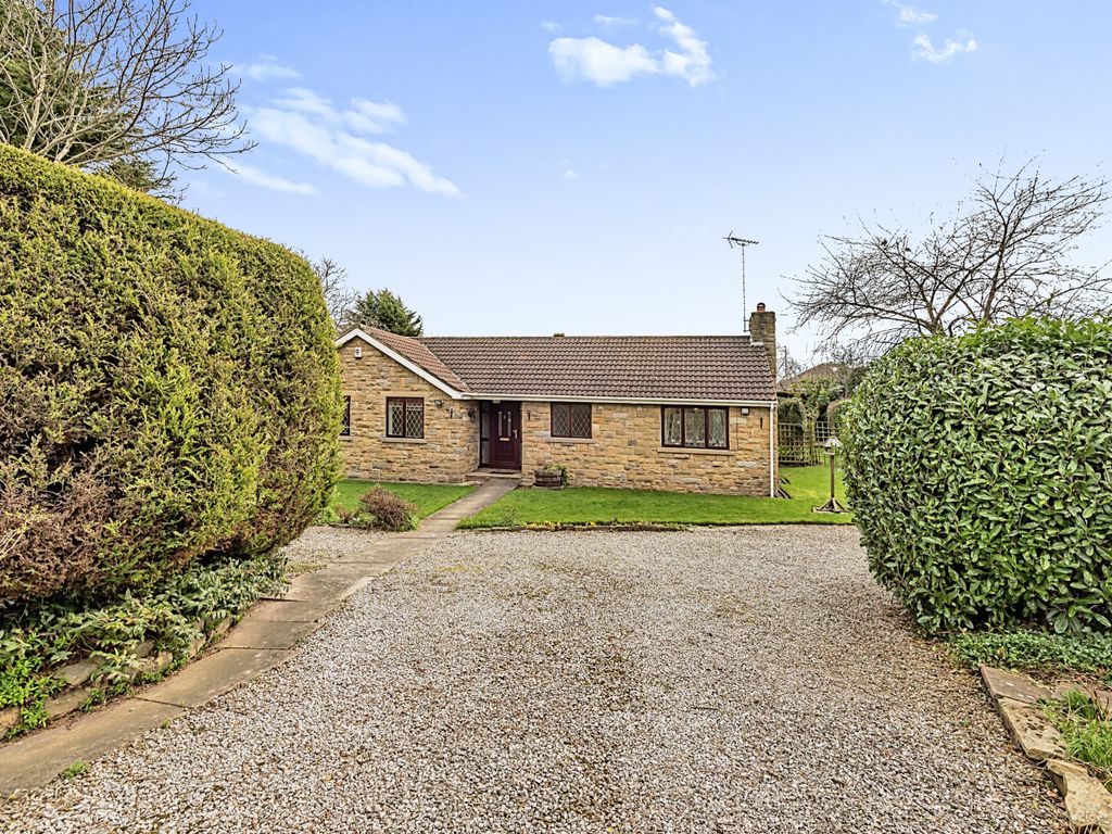 3 bed bungalow for sale in Sunnydale Road, Ossett, West Yorkshire WF5